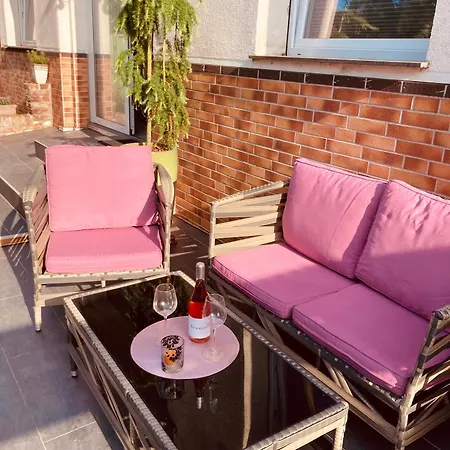 Betongold Rollstuhlgerechte, Barrierefreie Ferienwohnung Lägenhet Duisburg